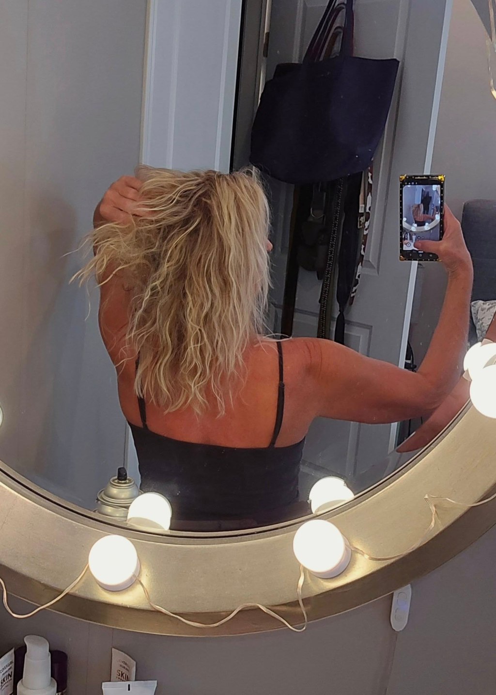 Transforming Straight Hair: Tips for Bouncy&nbsp;Curls